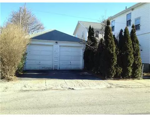 84 Barrows St, Providence, RI 02909 photo 4
