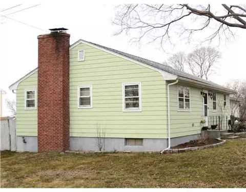 19 Summit Dr, Warren, RI 02885 photo 4