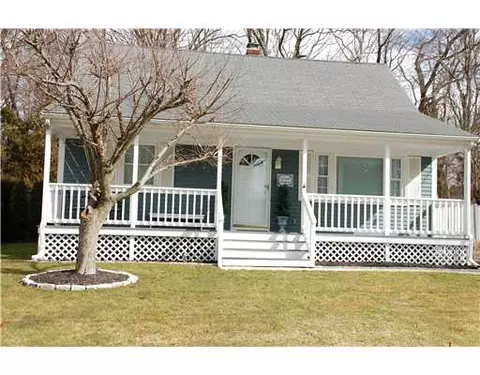 6 Arthur Ave, Warren, RI 02885 photo 1