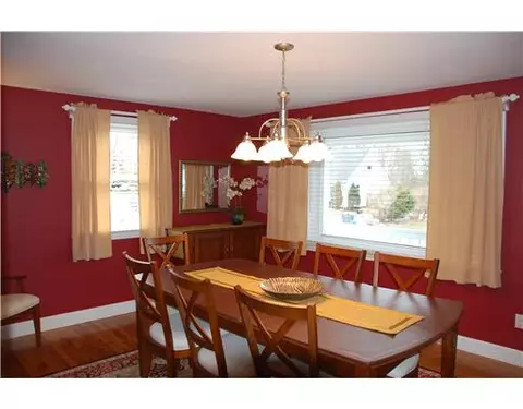 6 Arthur Ave, Warren, RI 02885 photo 3