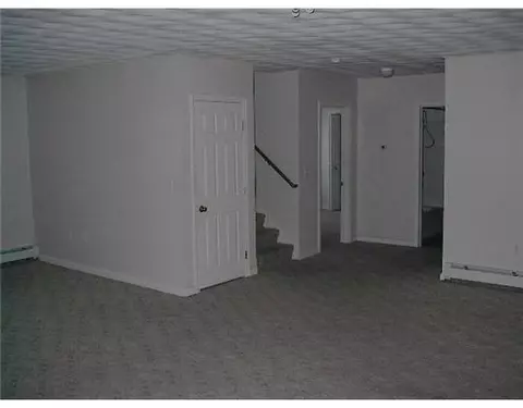 268 Asylum St, Woonsocket, RI 02895 photo 8