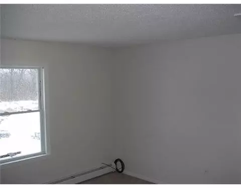 268 Asylum St, Woonsocket, RI 02895 photo 5