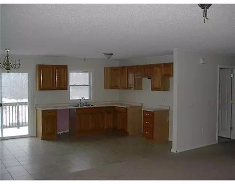 268 Asylum St, Woonsocket, RI 02895 photo 2