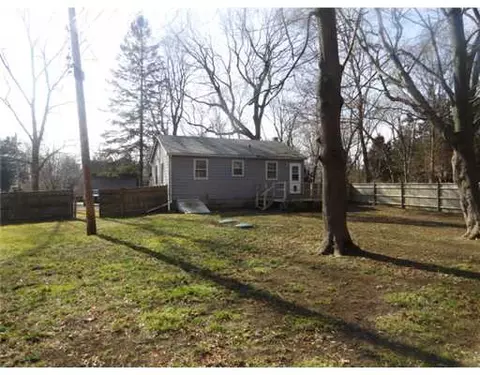 14 Maple Rd, Warren, RI 02885 photo 4