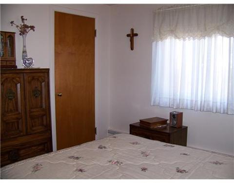 43 Commodore Ave, Warwick, RI 02888 photo 6