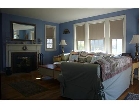 94 Massasoit Dr, Warwick, RI 02888 photo 3