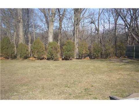 94 Massasoit Dr, Warwick, RI 02888 photo 8
