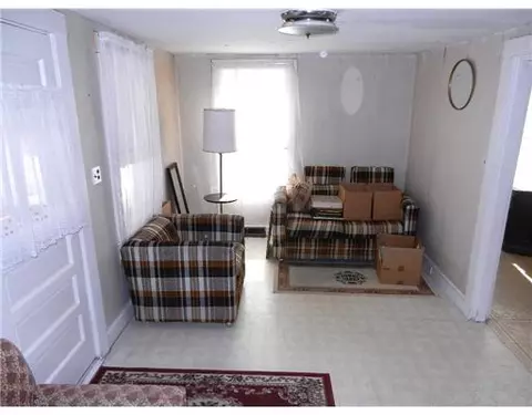 79 Lloyd Ave, Warwick, RI 02889 photo 5