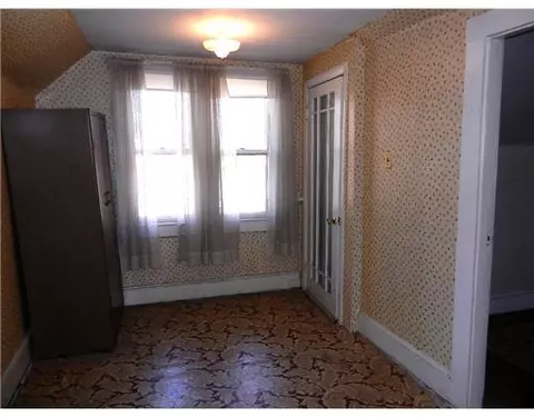 79 Lloyd Ave, Warwick, RI 02889 photo 13