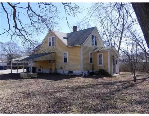 79 Lloyd Ave, Warwick, RI 02889 photo 14