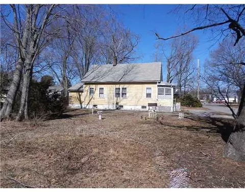79 Lloyd Ave, Warwick, RI 02889 photo 15