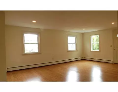 44 Webster St, Warwick, RI 02889 photo 5