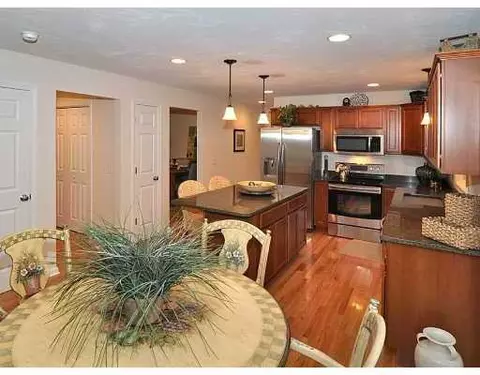 30 Timber Trl, Coventry, RI 02816 photo 2