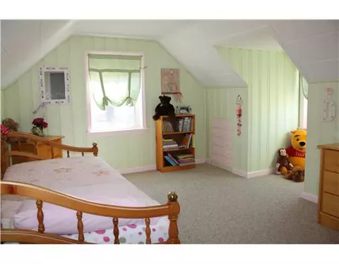 24 Clayton Rd, Warwick, RI 02886 photo 11