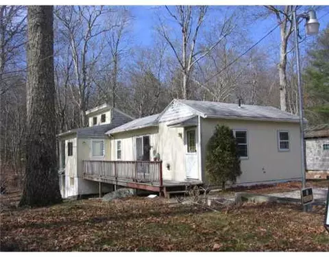 37 W Shore Dr, Exeter, RI 02822 photo 1