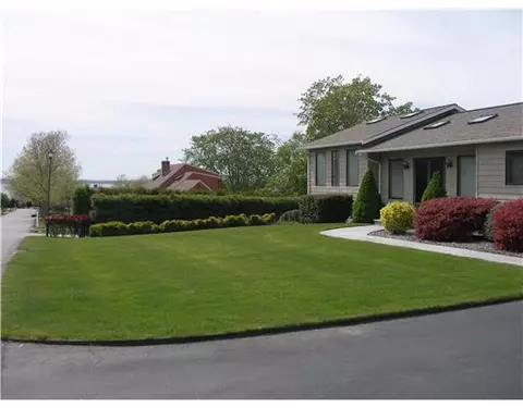 21 Tobin Ln, Bristol, RI 02809 photo 13