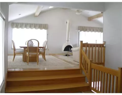 21 Tobin Ln, Bristol, RI 02809 photo 8