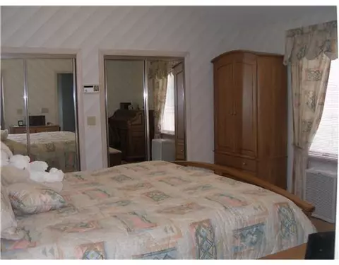 21 Tobin Ln, Bristol, RI 02809 photo 10
