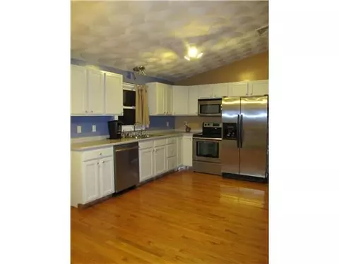 24 Casino Ave, Mapleville, RI 02839 photo 3