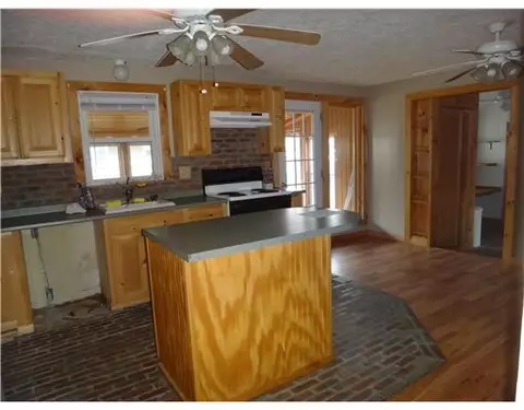 40 Dixie Ave, Warwick, RI 02889 photo 6
