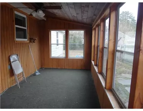40 Dixie Ave, Warwick, RI 02889 photo 8