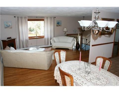 5 Antony Ave, Bristol, RI 02809 photo 4