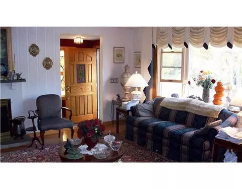 44 Sandro Dr, Warwick, RI 02886 photo 3
