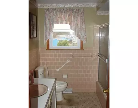 116 Stanfield St, Warwick, RI 02889 photo 10