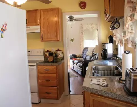 26 Maple St, Coventry, RI 02816 photo 5