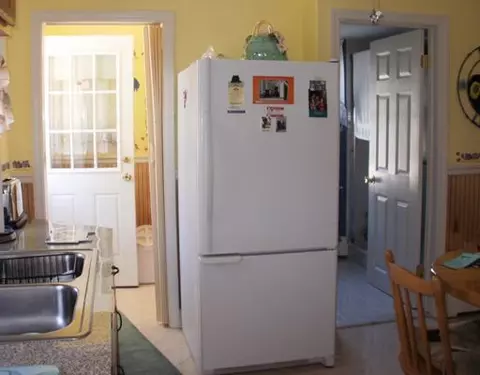 26 Maple St, Coventry, RI 02816 photo 4