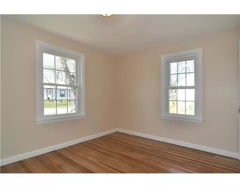 156 Pheasant Ave, Warwick, RI 02886 photo 5