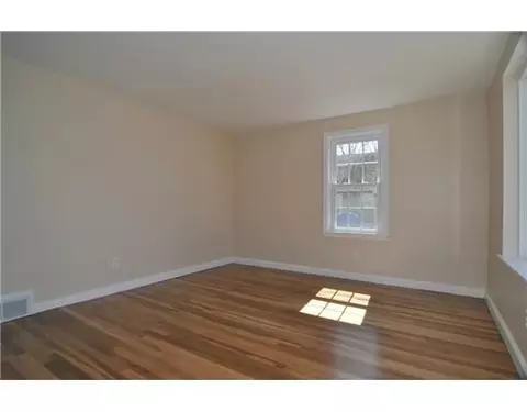 156 Pheasant Ave, Warwick, RI 02886 photo 2