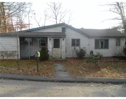 16 Ray St, Coventry, RI 02816 photo 1