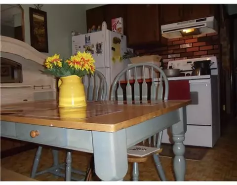 65 Rockland Ave, Woonsocket, RI 02895 photo 5
