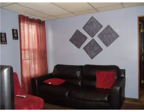 65 Rockland Ave, Woonsocket, RI 02895 photo 10
