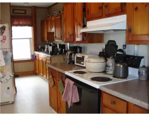 38 Glen Rd, Woonsocket, RI 02895 photo 11