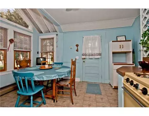 45 Benson Ave, Westerly, RI 02891 photo 4