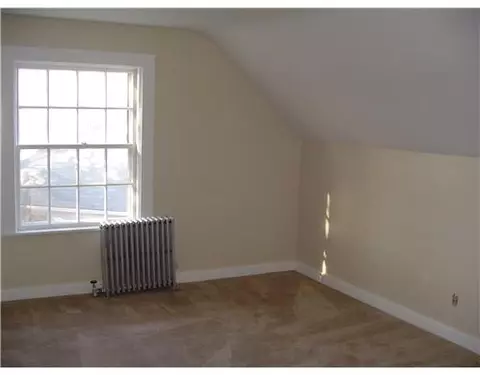 241 Harmony Ct, Warwick, RI 02889 photo 10