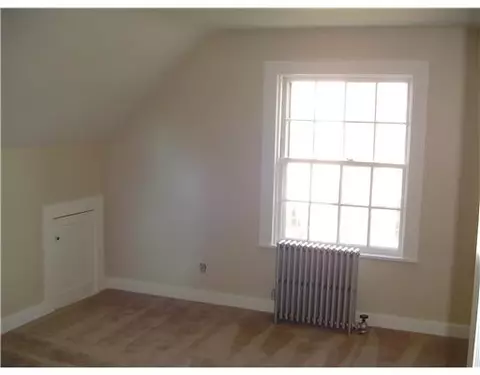 241 Harmony Ct, Warwick, RI 02889 photo 9