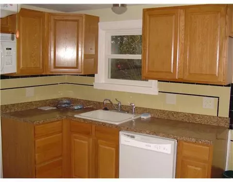 241 Harmony Ct, Warwick, RI 02889 photo 5