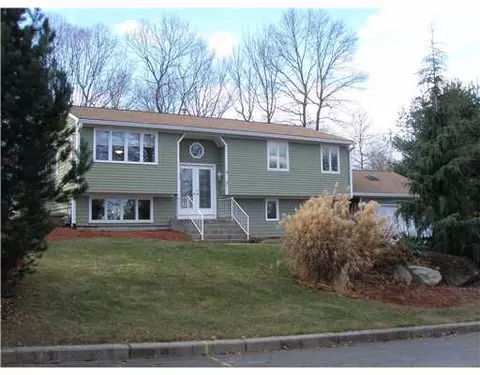 21 Ellen Ln, Cranston, RI 02921 photo 1