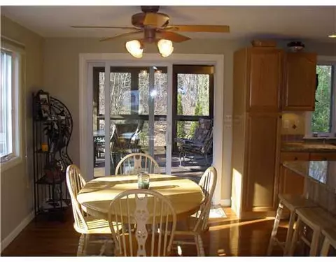 21 Ellen Ln, Cranston, RI 02921 photo 5