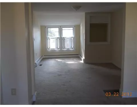 654 Sandy Ln, Warwick, RI 02889 photo 6