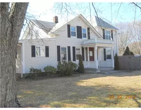 654 Sandy Ln, Warwick, RI 02889 photo 1