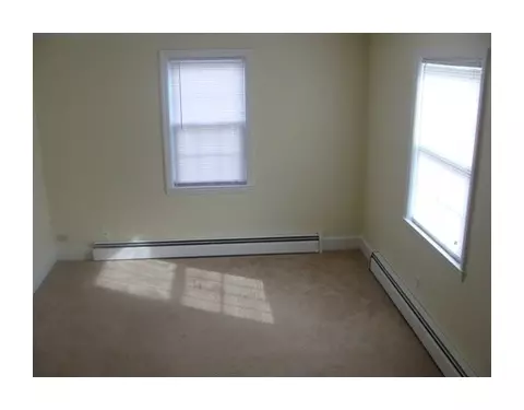 265 Chapmans Ave, Warwick, RI 02886 photo 4