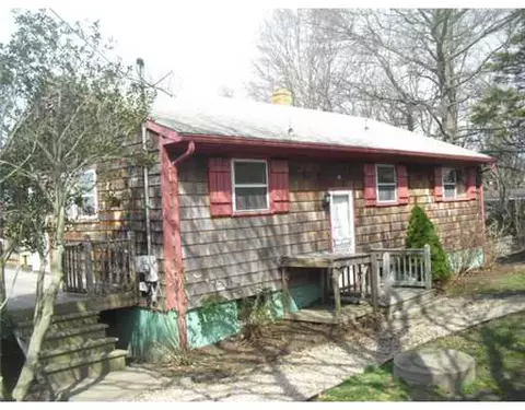 25 W Main Rd, Little Compton, RI 02837 photo 1