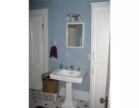 27 Maple St, Coventry, RI 02816 photo 8