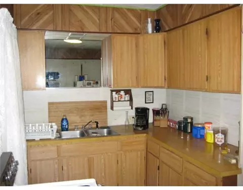 27 Maple St, Coventry, RI 02816 photo 10