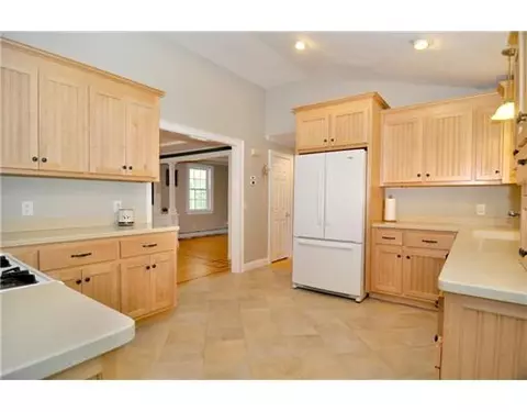 20 Ada Dr, Glocester, RI 02814 photo 15
