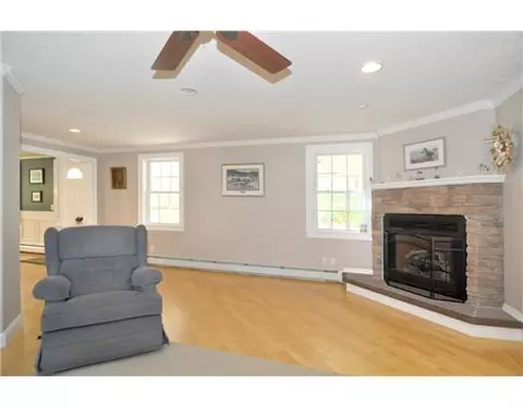 20 Ada Dr, Glocester, RI 02814 photo 17